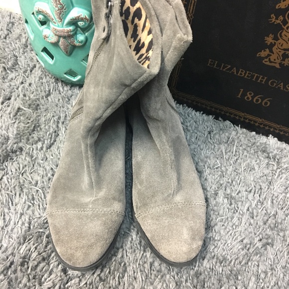 Michele D Gray Suede Boots Size 7 - Picture 3 of 5
